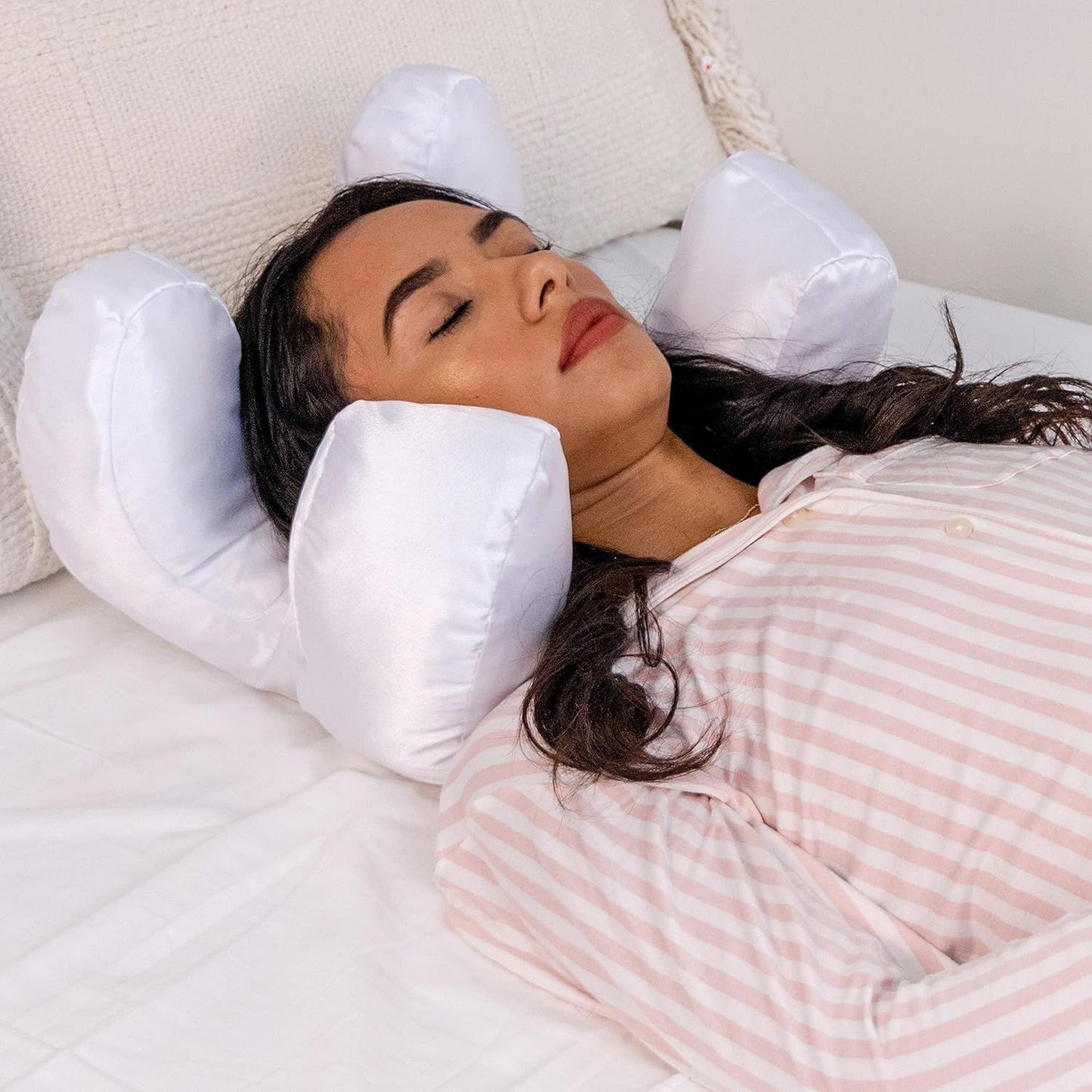 Makelloses Anti-Falten-Massagekissen zum Schlafen mit dem Gesicht nach unten