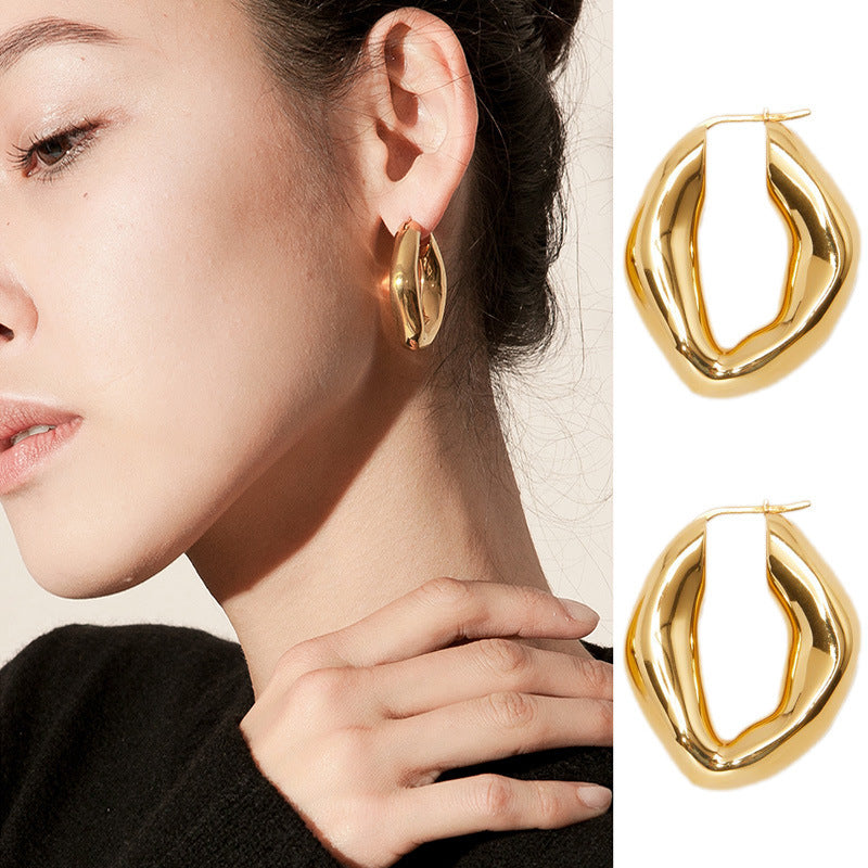 18K Gold Shaped Simple Earrings