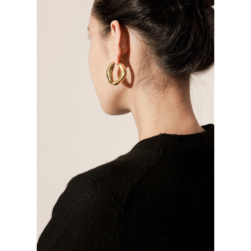18K Gold Shaped Simple Earrings