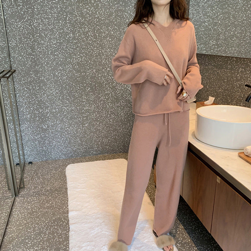 Trendy and comfortable strength sent knitted hooded fashion suit