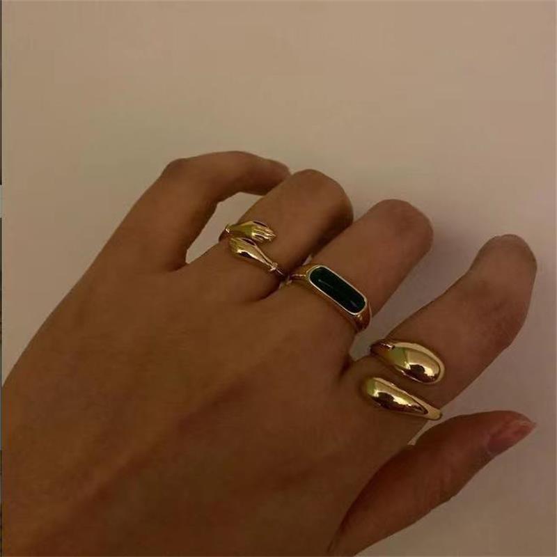 Hug Gesture 18K Gold Ring