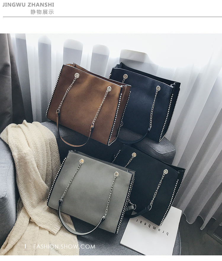 Luxury Chain rivet shoulder bag