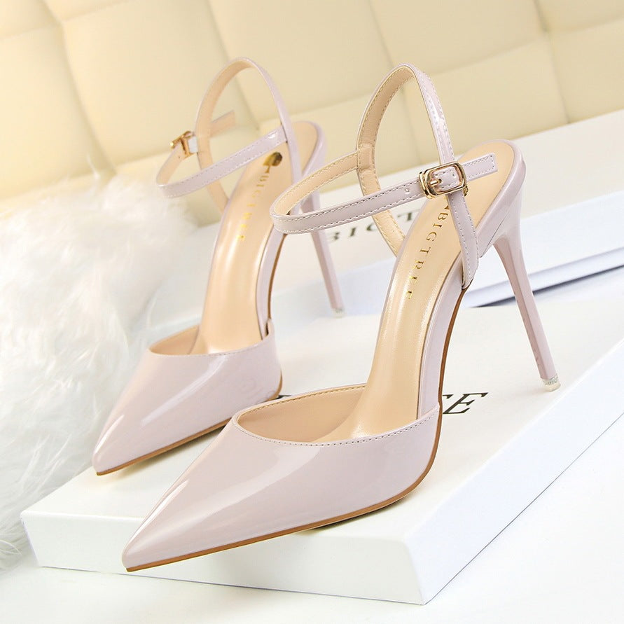 High and shallow pointed Heels