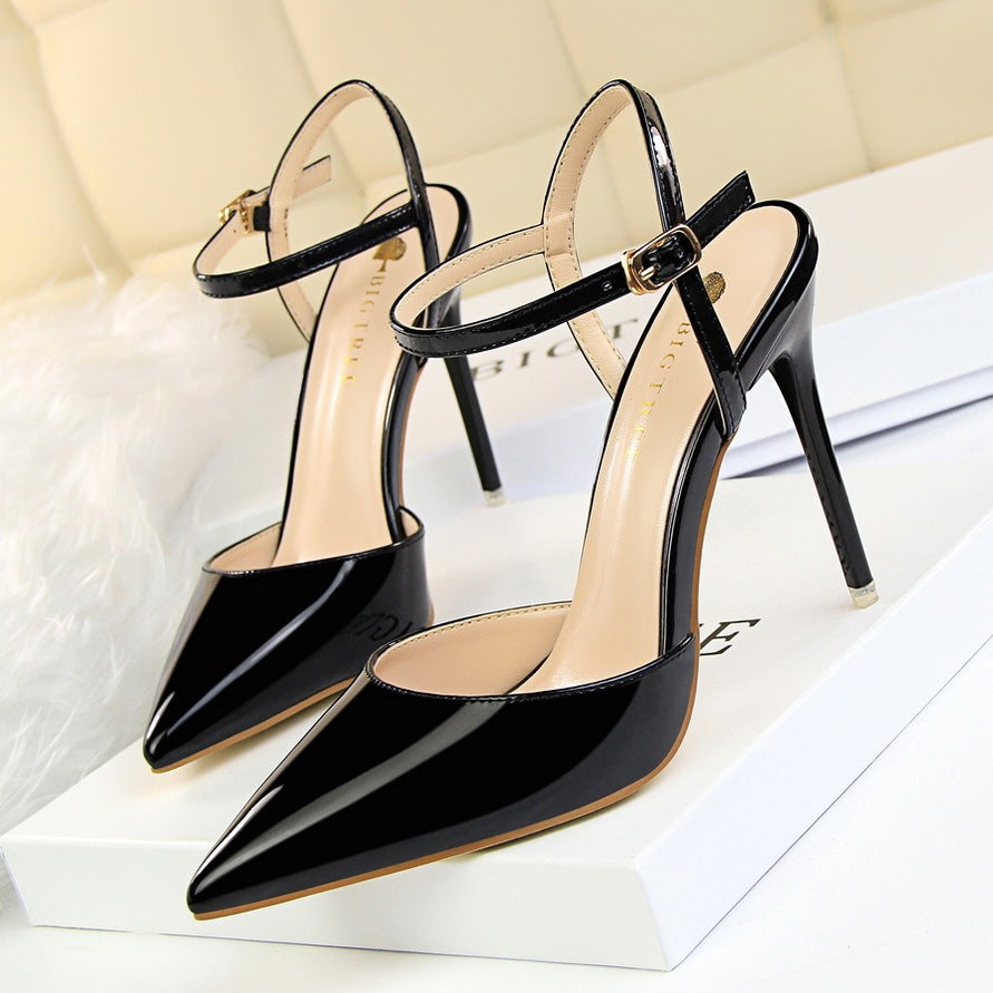 High and shallow pointed Heels