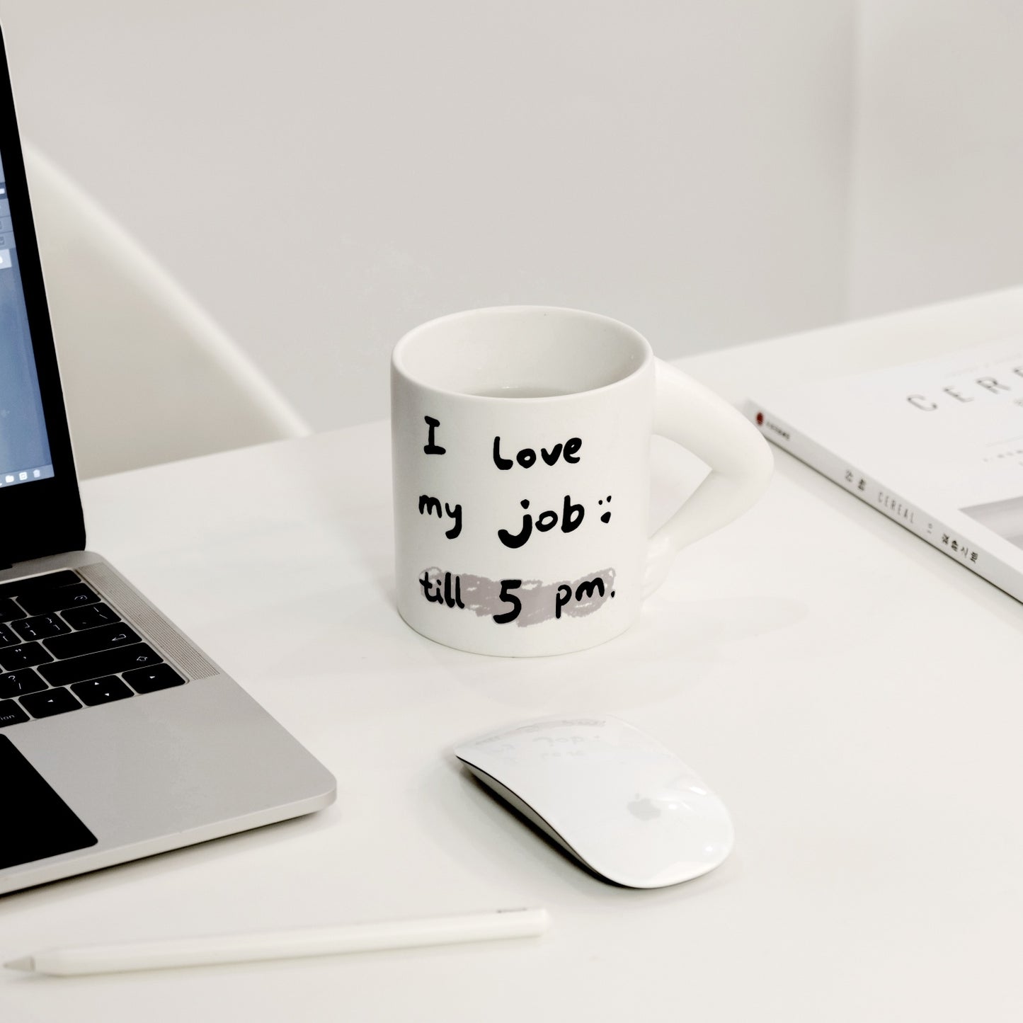 Akimbo Color Changing Large Capacity Mug