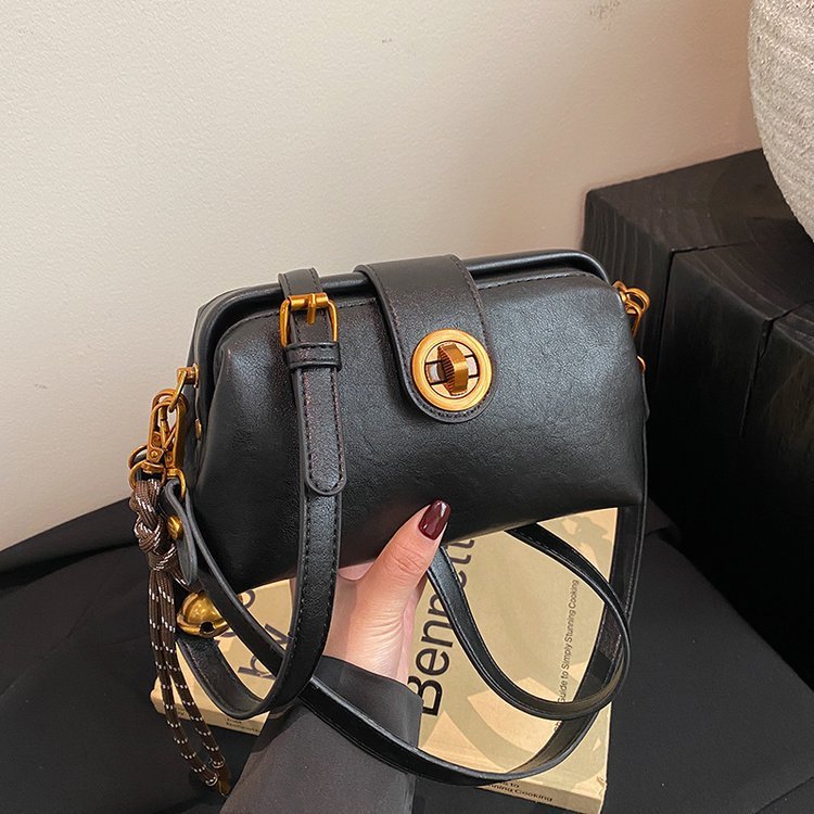 High Sense Niche Retro Frosted Crossbody Bag