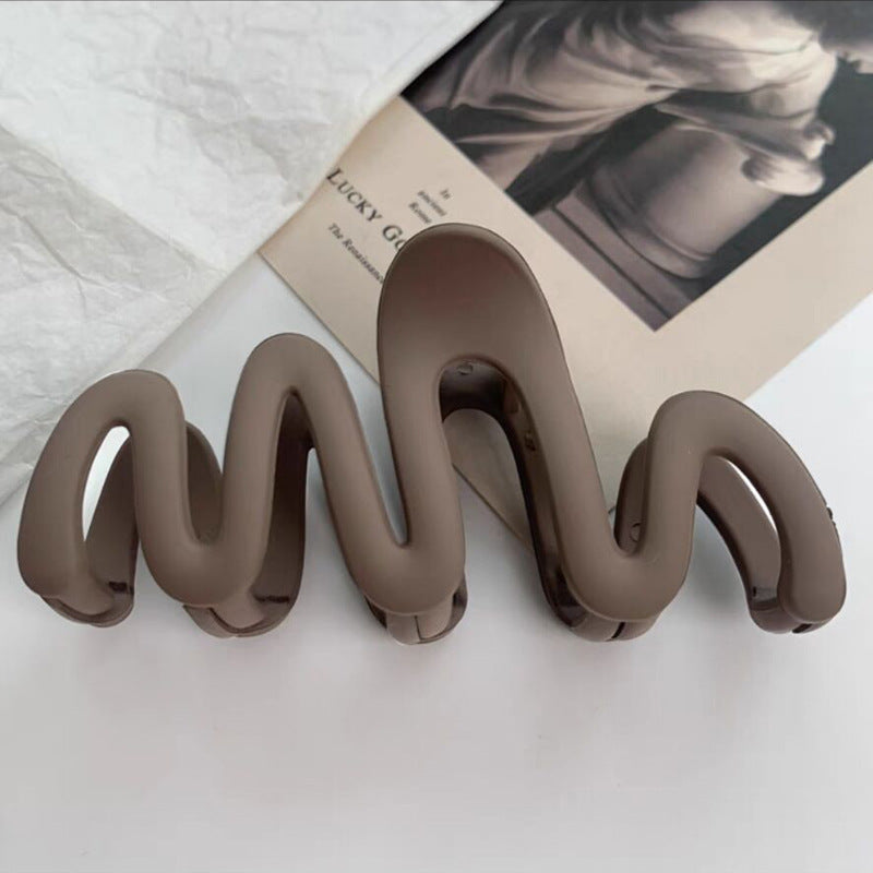 Dopamine Girl Shark Large Hair Claw