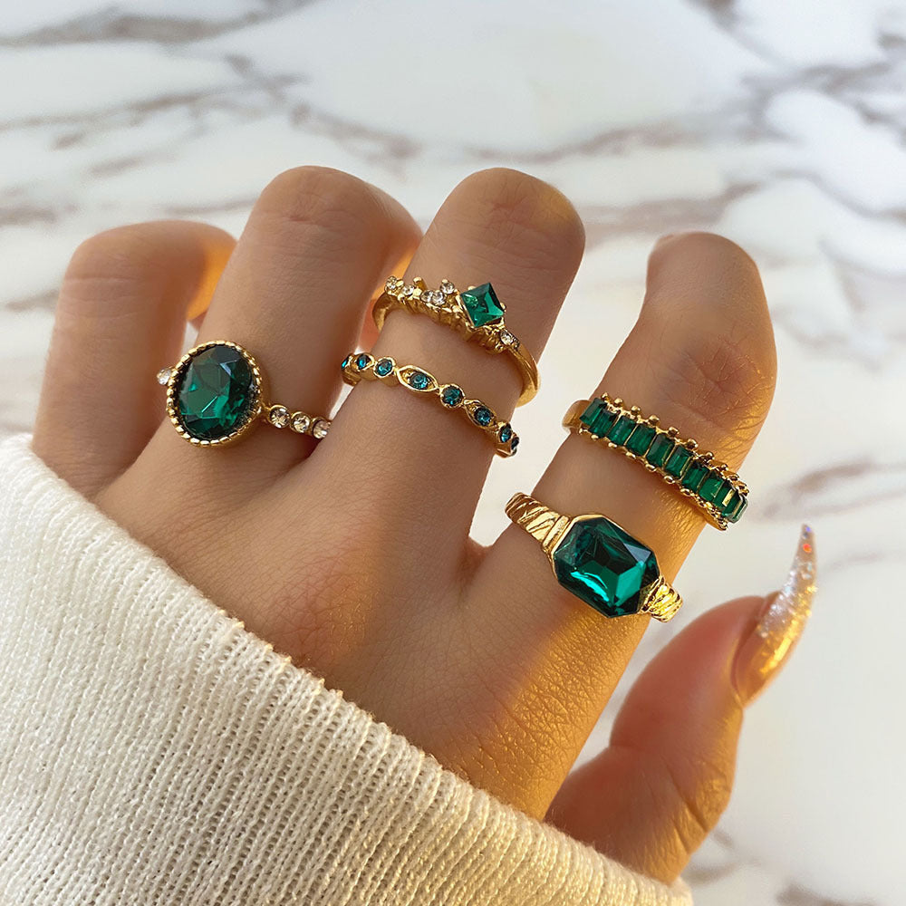 Retro Creative All-match Oval Diamond-studded Ring