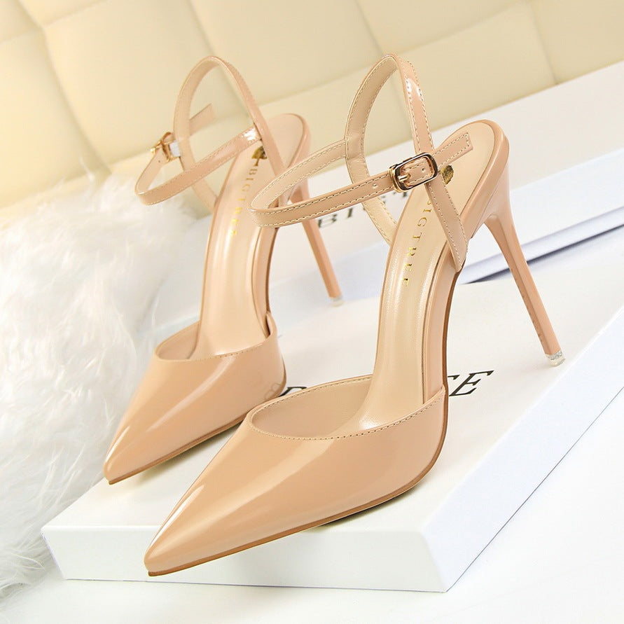 High and shallow pointed Heels
