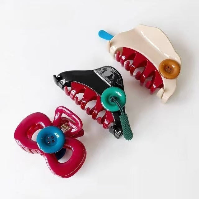 Fashion Temperament Red Triangle Hair Claw