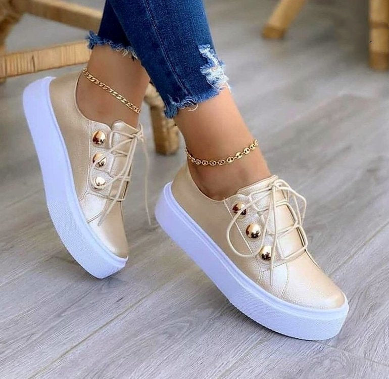 Lace-up Flats Women Rivet Casual Sneakers