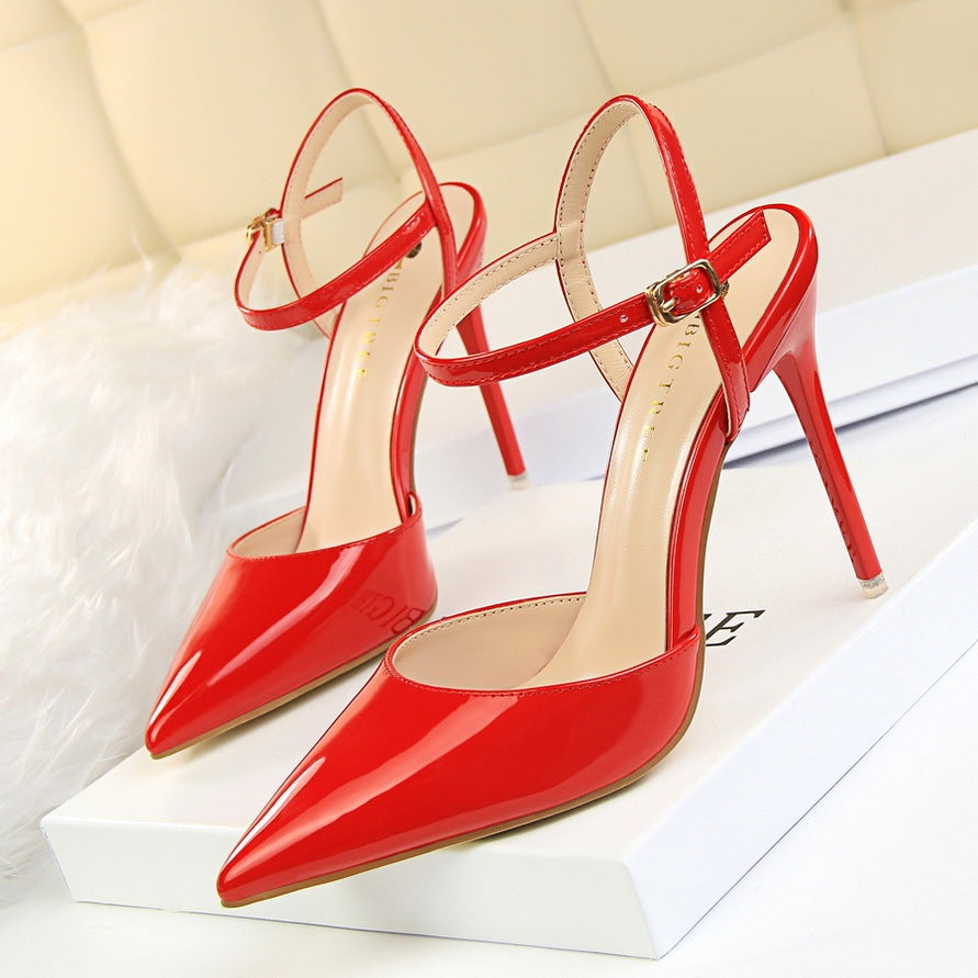 High and shallow pointed Heels