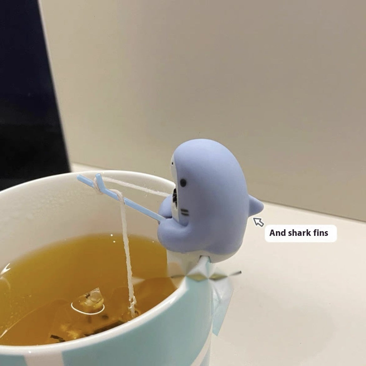 Shark Fishing Tea Infuser Cup Edge Hanging Cartoon Animals Shape Style