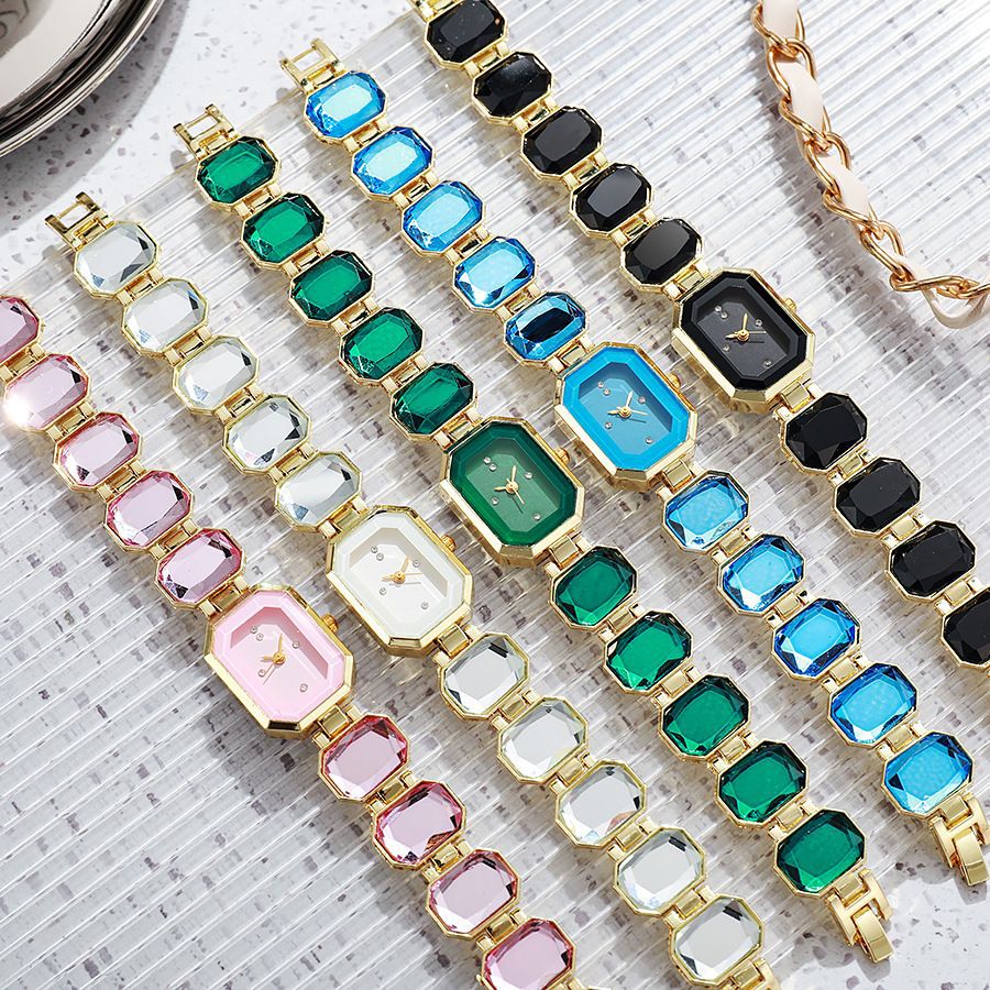 Stone Color Emerald Niche High-grade luxury Bracelet Watch