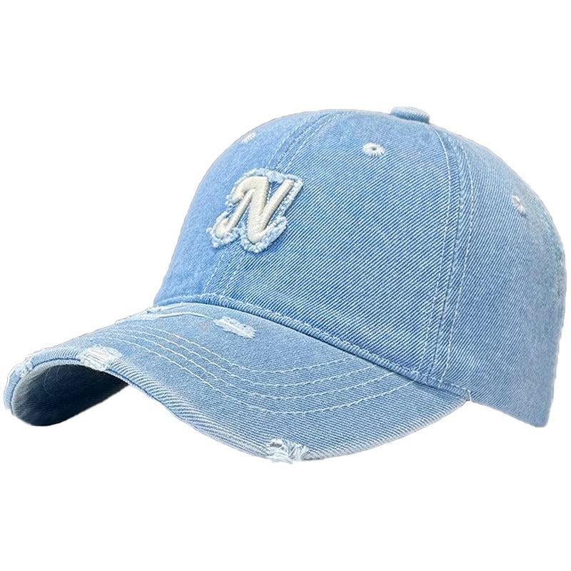 Gestickte Denim-Buchstaben-Baseballmütze für Damen mit zerrissener Schirmmütze
