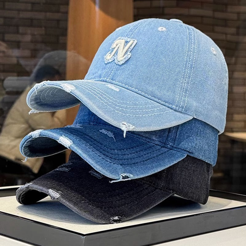 Gestickte Denim-Buchstaben-Baseballmütze für Damen mit zerrissener Schirmmütze