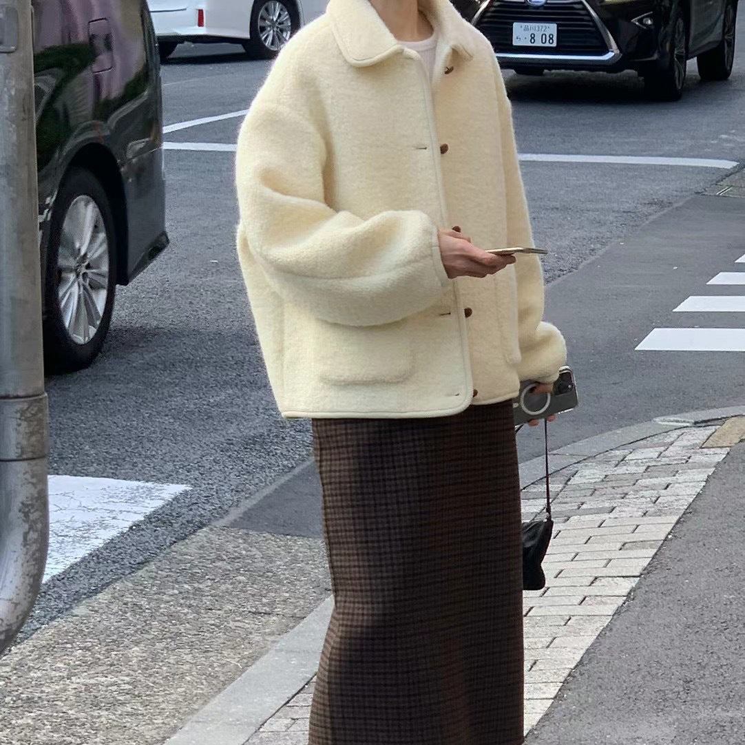 女性のためのかわいいファッション冬コート