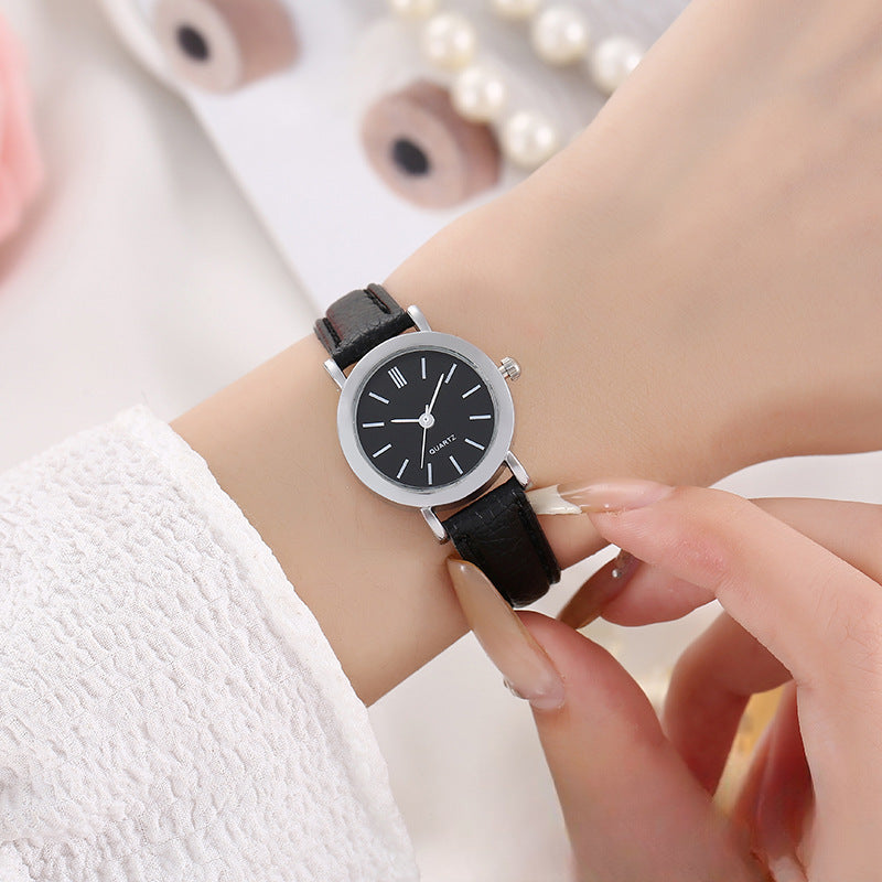 New Women's Simple Casual Retro Artistic Quartz Watch