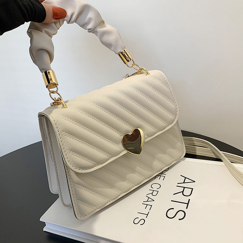 Modische Umhängetasche mit Kette und Love-Metall-Design