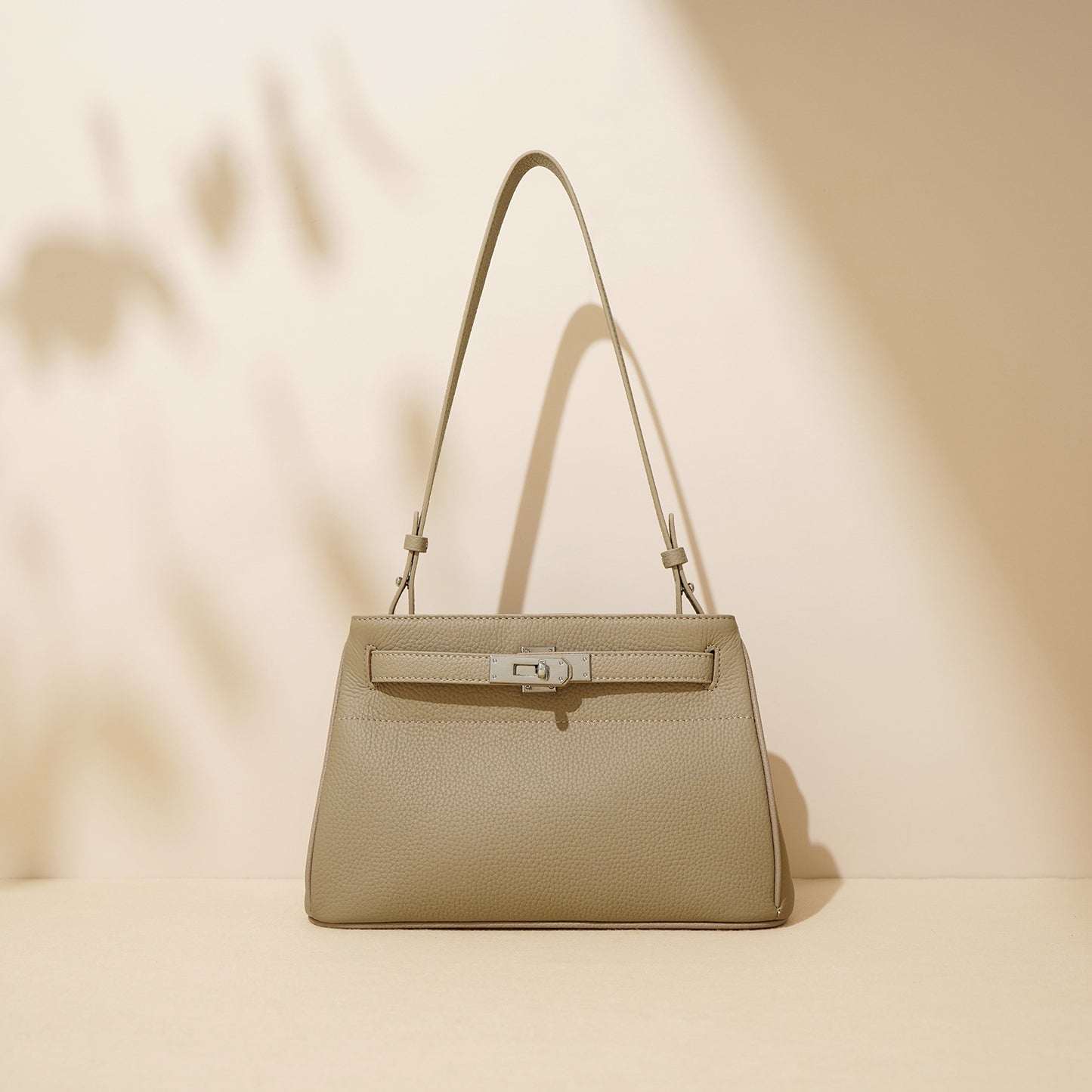 First Layer Cowhide Vintage Look Underarm Crossbody Bag