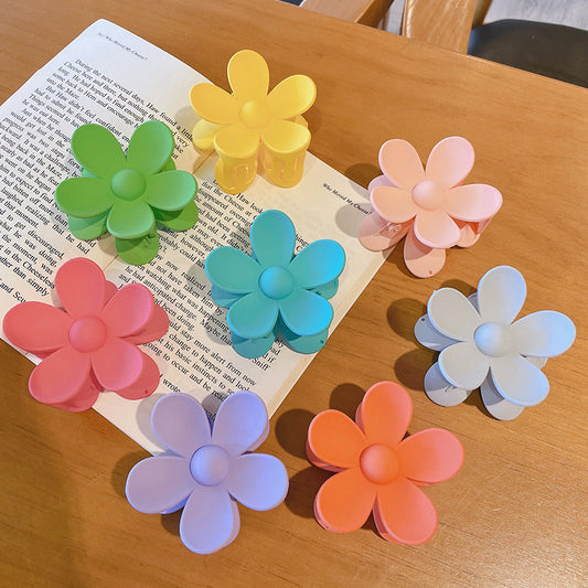 Women's Floral Shape Solid Color Grab Clip