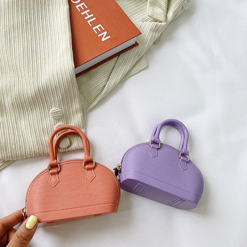Shell Crossbody Chain Handbag