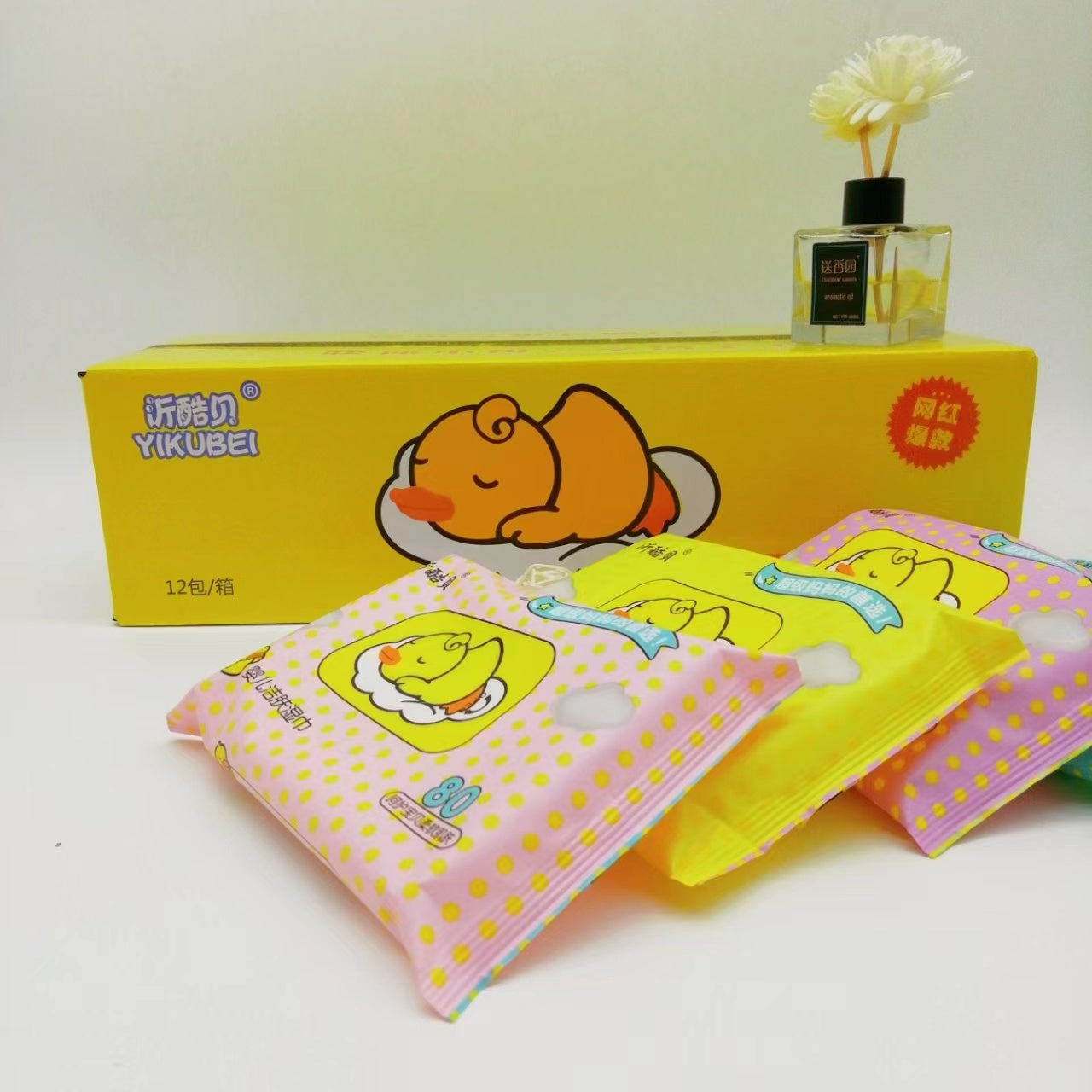 Small 12 Packets Of Portable Wet Wipes For Children And Babies
