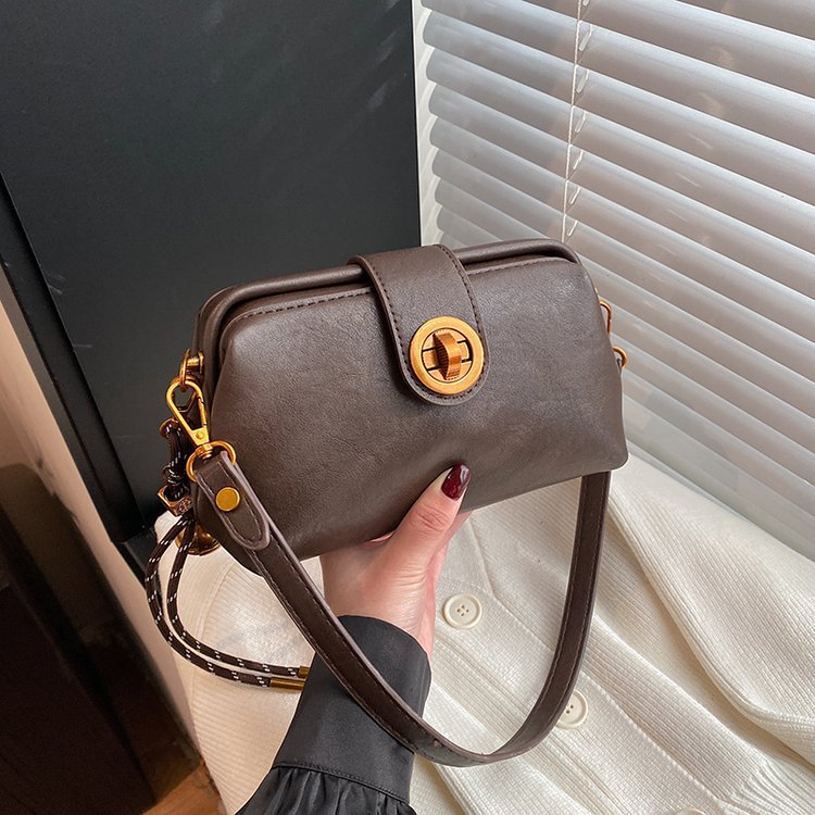 High Sense Niche Retro Frosted Crossbody Bag