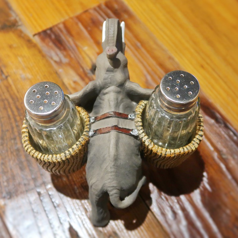 動物と象の工芸品の創造的なシミュレーション