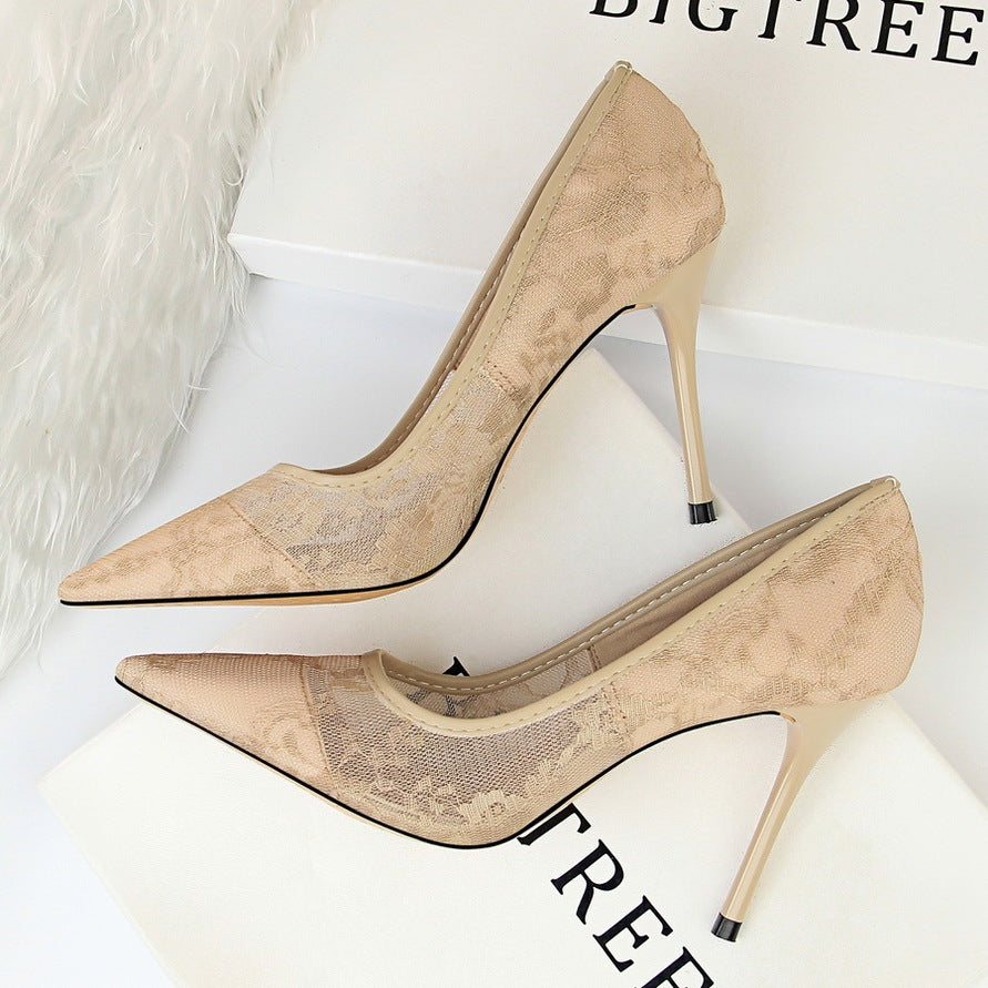 Pointed toe mesh hollow lace shoes