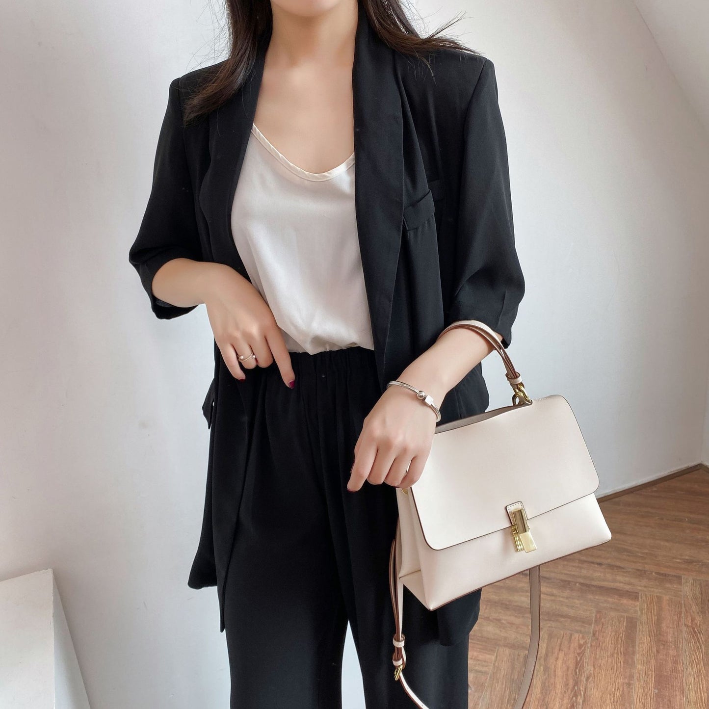 Women's leather shoulder messenger bag