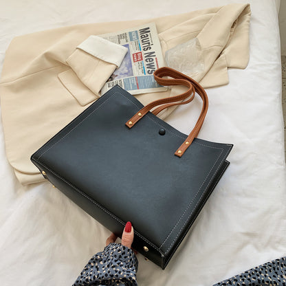 Large Capacity Female Tot Class Shoulder Bag