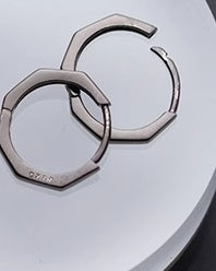 S925 シルバー オクタゴン イヤークリップ ブラック