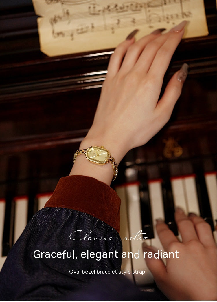 Medieval Golden Oval Dial uxury Artistic Watch