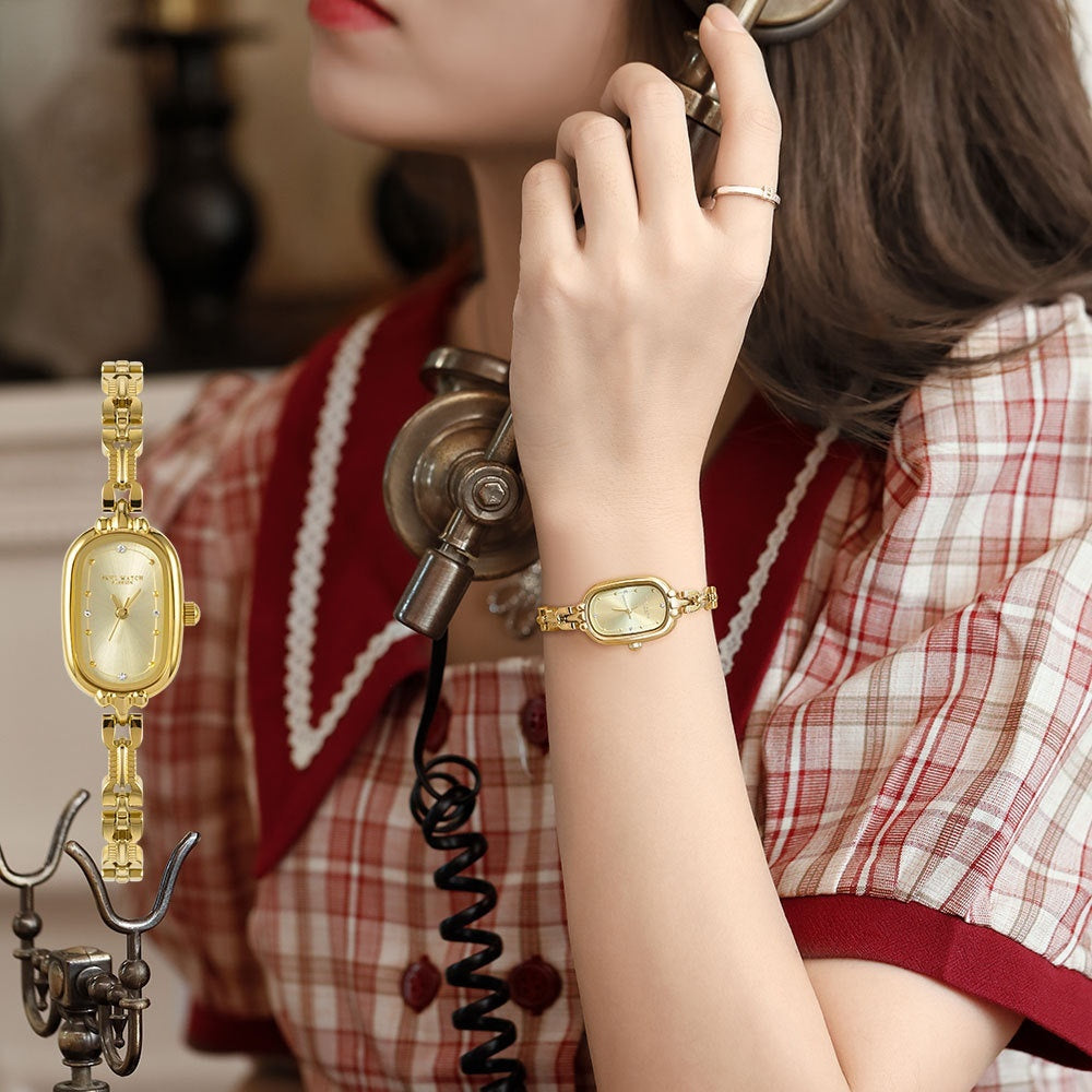 Medieval Golden Oval Dial uxury Artistic Watch