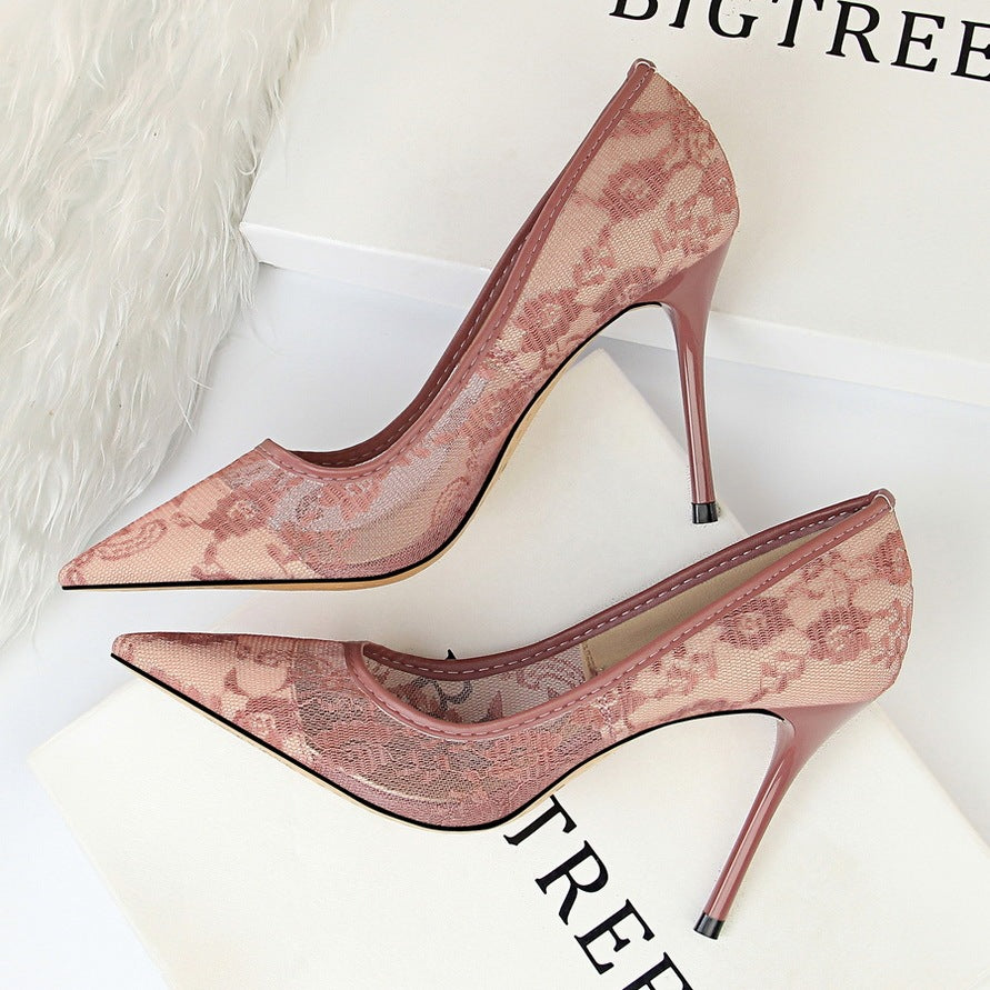 Pointed toe mesh hollow lace shoes