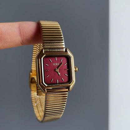 Retro Ankela Red Series Chain Watch