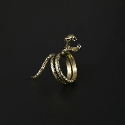 Hipster Cigeratte Holding Ring