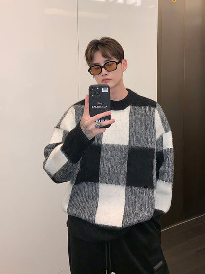 PLAID CREWNECK SWEATER