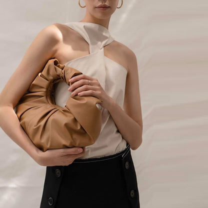 The Ring To Hold The Cloud Horn Fold Bag