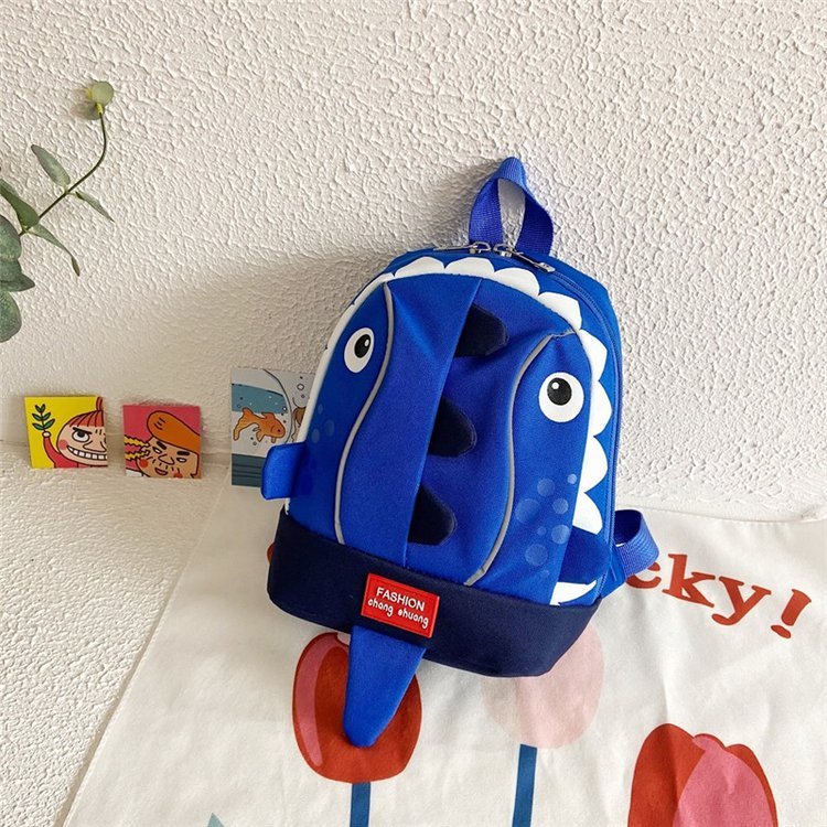 Modischer und einfacher kleiner Dinosaurier-Rucksack für Kinder