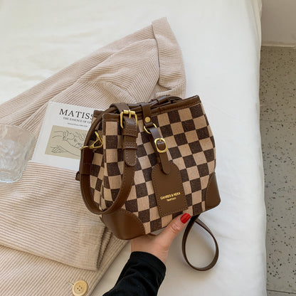 Niche Women's Fashion One-shoulder Bucket Bag