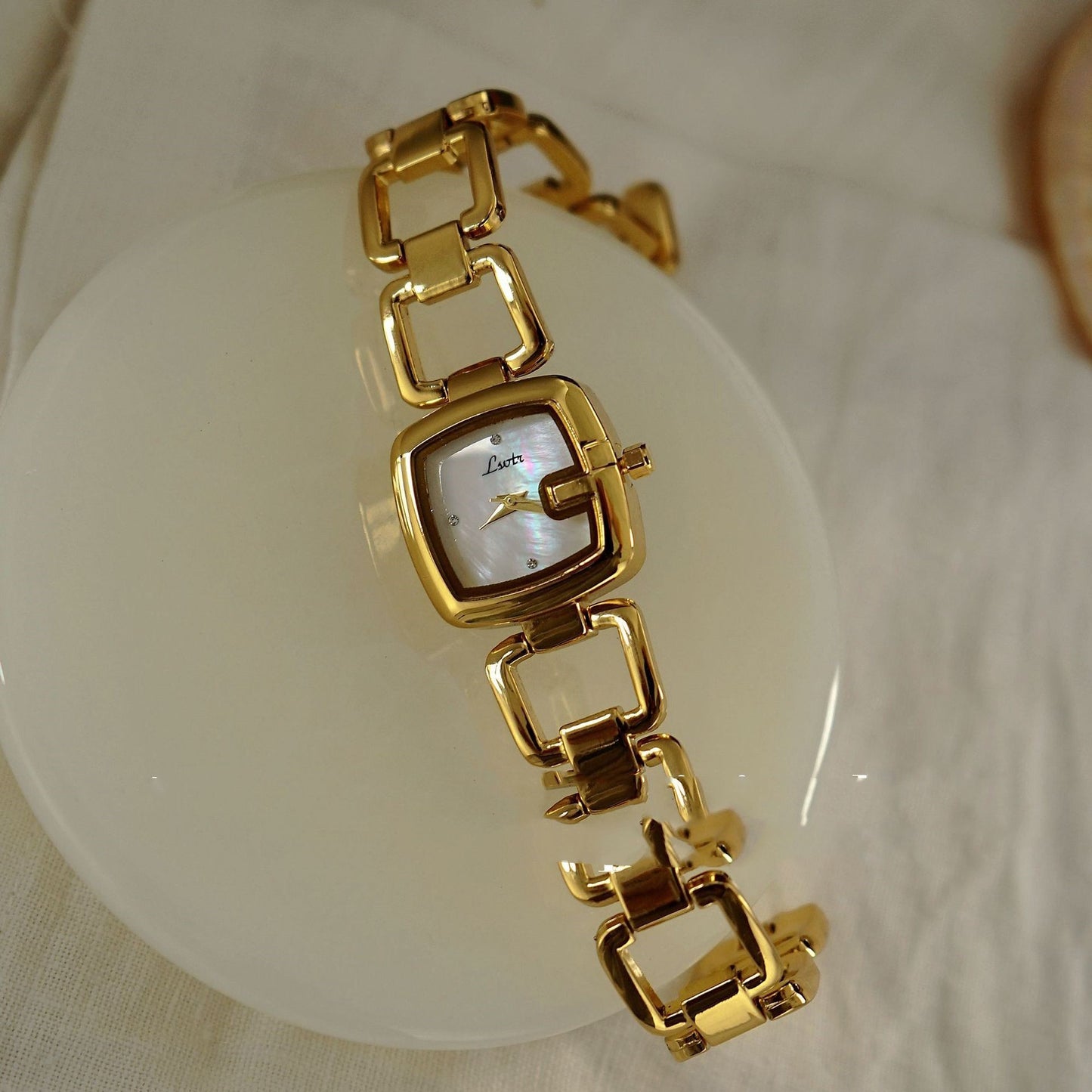 Women's Fashion Simple Retro Bracelet Watch