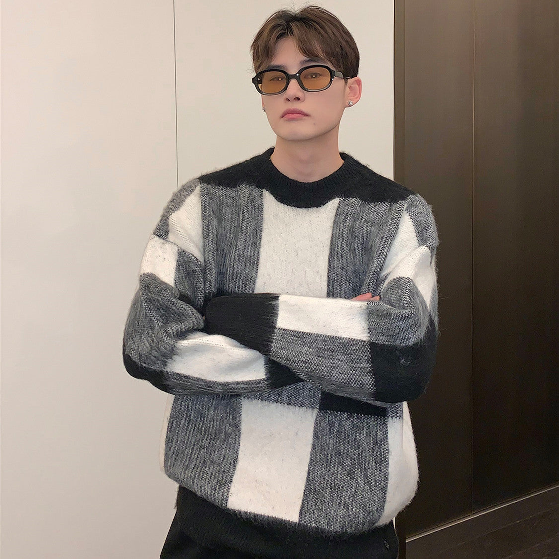 PLAID CREWNECK SWEATER