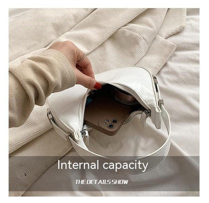Textured Crescent Personality Trendy Simple Shoulder Underarm Bag