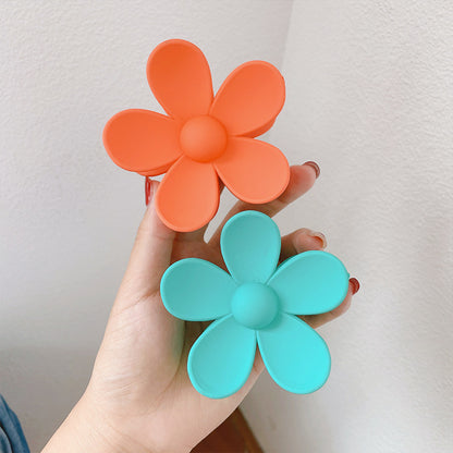 Women's Floral Shape Solid Color Grab Clip