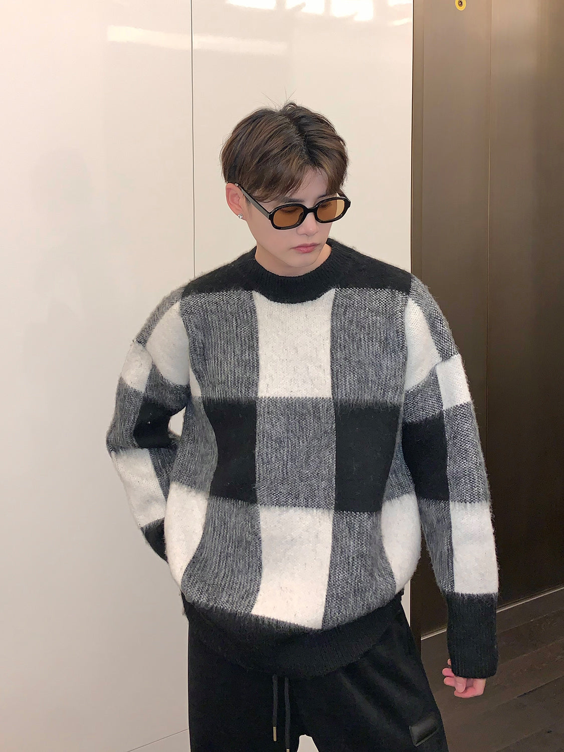 PLAID CREWNECK SWEATER