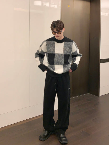 PLAID CREWNECK SWEATER