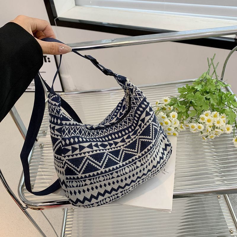 Large Capacity Canvas Bag New Fashion Commuter Women Bag