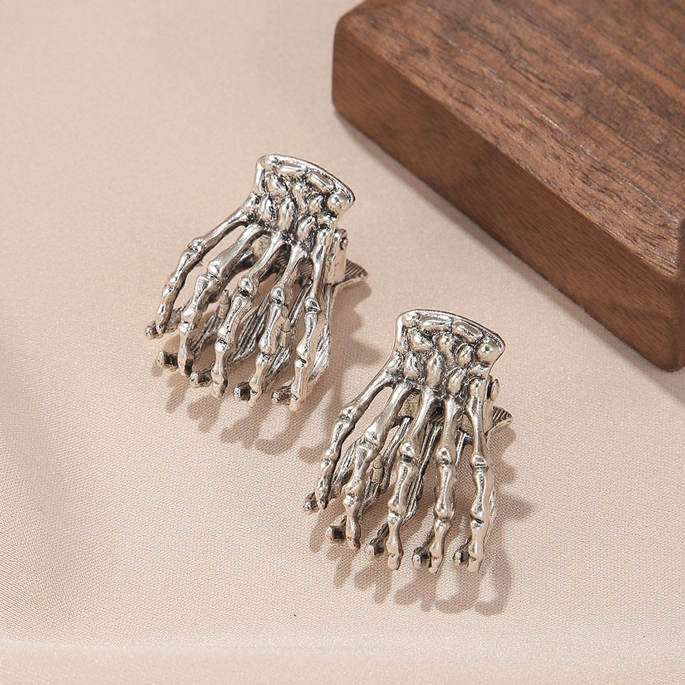 Metal Skeleton Hand Small Jaw Hair Claw Clip